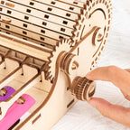 Wooden Children's Early Education Enlightment Hand-shaking Piano Music Strike Toy